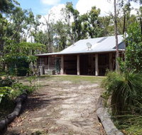 Byfield Cabins on Waterpark Creek - Rent Accommodation
