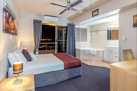 Camelot Motel And Licenced Restaurant - Rent Accommodation 4