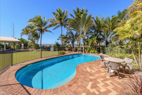 Camelot Motel And Licenced Restaurant - Rent Accommodation 6