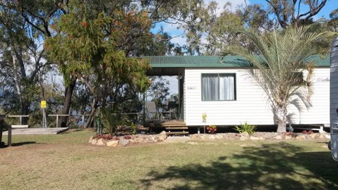 Lake Awoonga Caravan Park - Rent Accommodation 3
