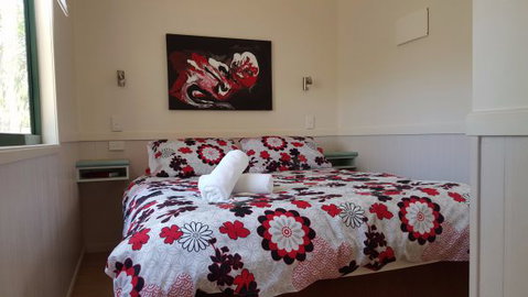 Lake Awoonga Caravan Park - Rent Accommodation 6