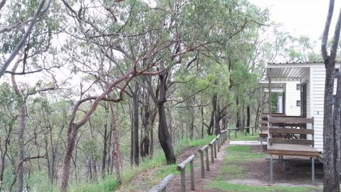 Lake Awoonga Caravan Park - Rent Accommodation 7