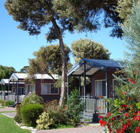 Lakeside Tourist Park - Rent Accommodation