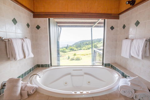 O'Reilly's Rainforest Retreat - Rent Accommodation 6