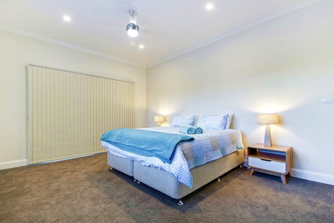 PJ's Hideaway - Rent Accommodation 4
