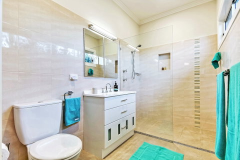 PJ's Hideaway - Rent Accommodation 7