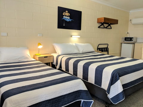 Sail Inn - Yeppoon - Rent Accommodation 3