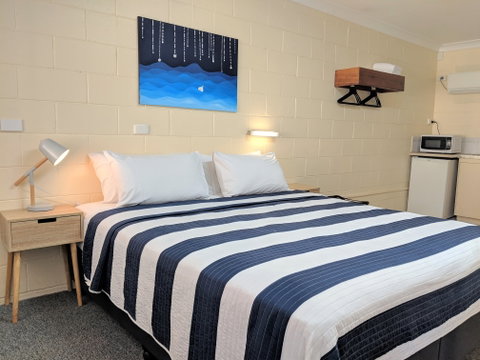 Sail Inn - Yeppoon - Rent Accommodation 4
