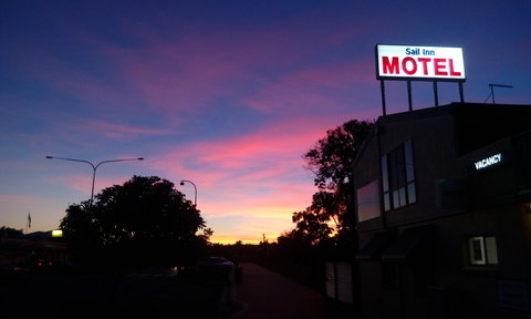 Sail Inn - Yeppoon - Rent Accommodation 8