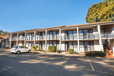 Nightcap At Ferntree Gully Hotel - Rent Accommodation 0