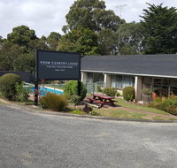 Prom Country Lodge - Rent Accommodation