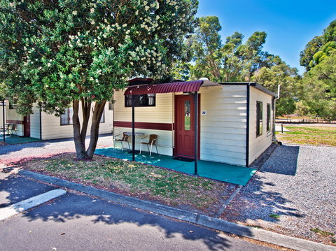 Albany Holiday Park - Rent Accommodation 2