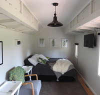 Miners Ridge Vineyard Railway Carriage BB - Rent Accommodation