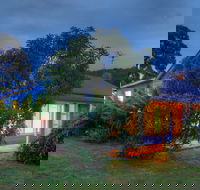Castaway Cottage - Rent Accommodation