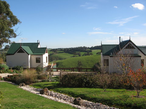 Loves Lane Cottages - Rent Accommodation 1
