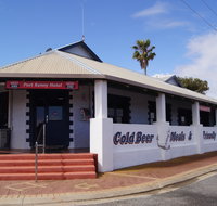 Port Kenny Hotel - Rent Accommodation