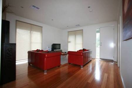 Boutique Stays - Waters Edge - Rent Accommodation 1