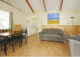 Stratford On The River Tourist Park - Rent Accommodation 3
