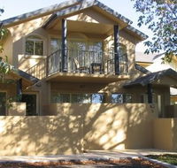 Falls Mountain Retreat - Rent Accommodation