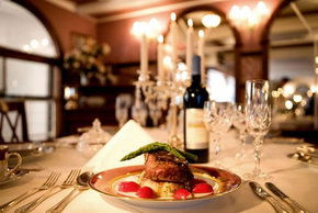 Titanic Theatre Restaurant - Rent Accommodation 3