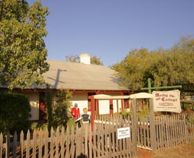 Morby Cottage - Rent Accommodation 0