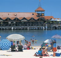 Sorrento Quay - Rent Accommodation