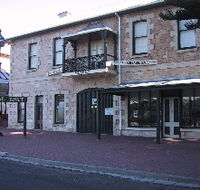 Beachport Old Wool And Grain Store Museum - Rent Accommodation