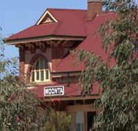 Moonta Tourist Office - Rent Accommodation