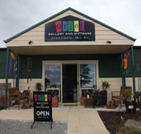Artel Gallery and Giftware - Rent Accommodation