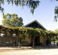 Lake Breeze Wines - Rent Accommodation