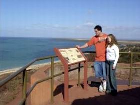 Hummock Hill Lookout - Rent Accommodation 0