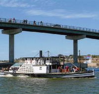 Paddle Steamer Oscar W - Rent Accommodation