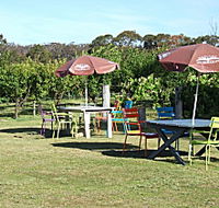 Cerise Brook Orchard  Family Golf - Rent Accommodation