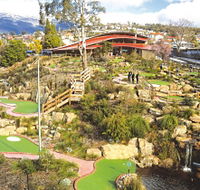 Putters Adventure Golf - Rent Accommodation