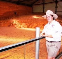Dinosaurs and Opals Four Wheel Drive Track - Rent Accommodation