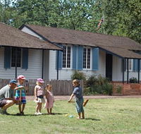 La Trobe's Cottage - Rent Accommodation