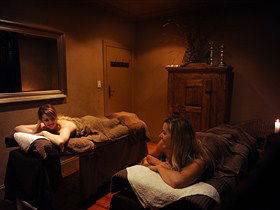 Cocos Hair And Day Spa - Rent Accommodation 1
