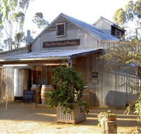 The Old School Winery and Pottery - Rent Accommodation