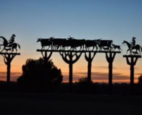 Long Paddock - Cobb Highway Touring Route - Rent Accommodation 1