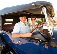 Max's Motor Museum - Rent Accommodation