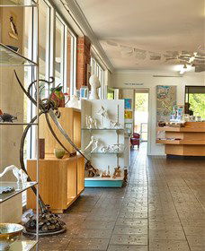 GIGS - Gateway Island Gallery And Studios - Rent Accommodation 0