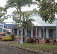 Laurieton Riverside Seafoods - Rent Accommodation