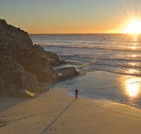 Little Bay Beach - Rent Accommodation