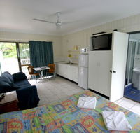 Tropical Palms Inn - Rent Accommodation