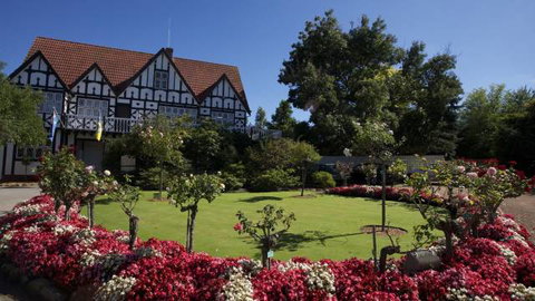 Cockington Green Gardens - Rent Accommodation 0