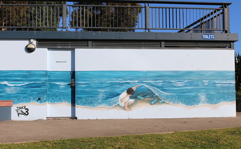 Shoalhaven Toilet Mural Tour - Rent Accommodation 0