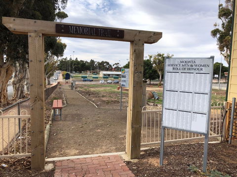 Moonta Area School Memorial Trail - Rent Accommodation 1