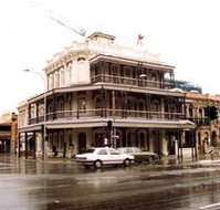 Botanic Bar - Rent Accommodation