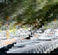 Whispering Brook Olive Long Table Luncheon - Rent Accommodation