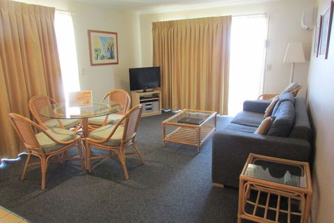 Aqualuna Beach Resort - Rent Accommodation 6